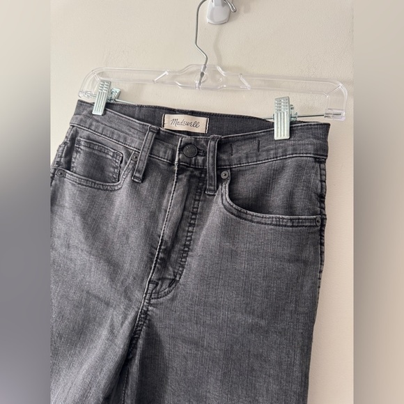 Madewell Stovepipe Jeans in Cement Wash: Raw-Hem Edition - Picture 3 of 9